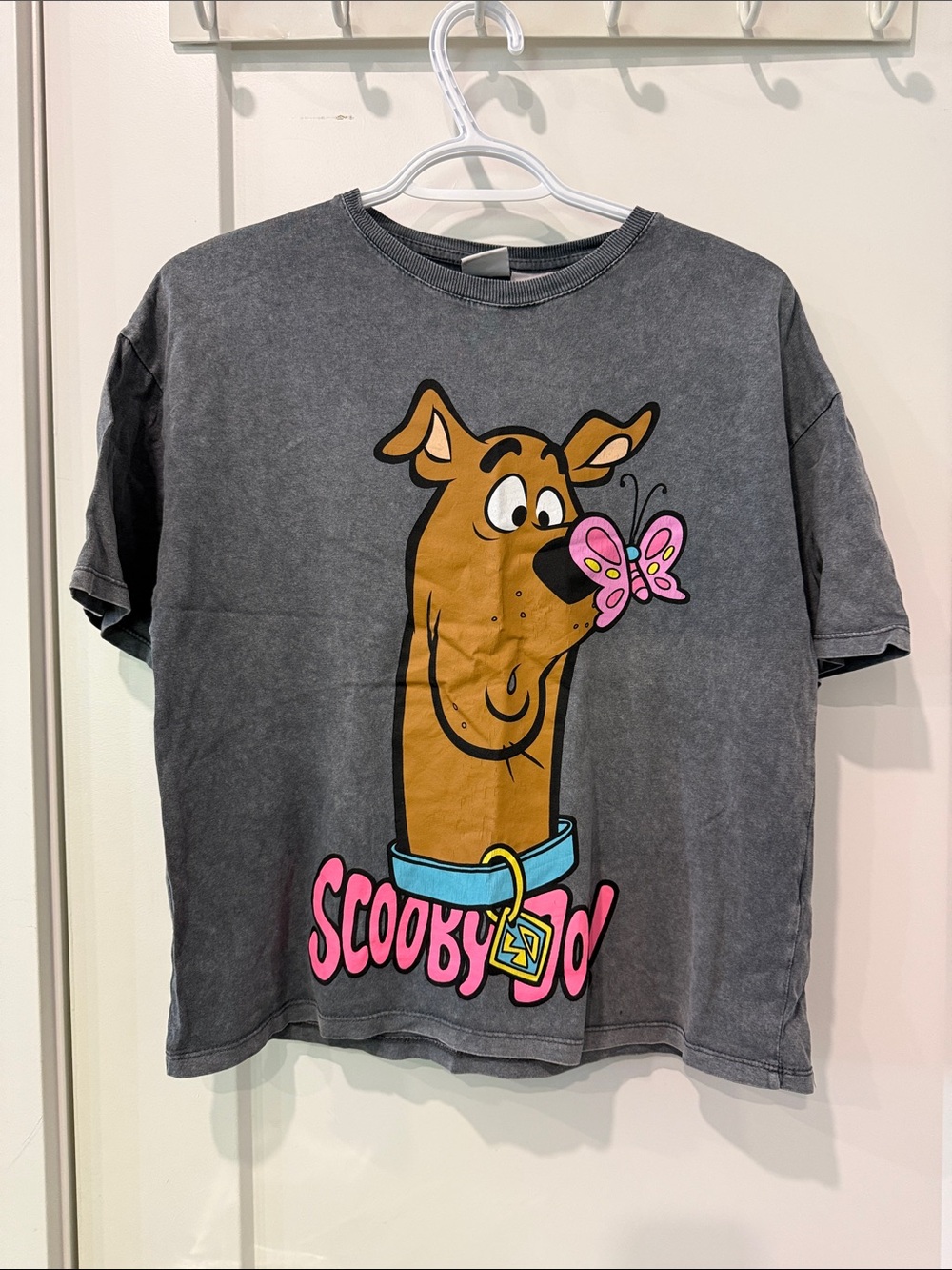 Zara Kids Gray Tee with Scooby-Doo and Pink Accents